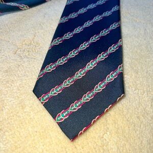 Hermes silk necktie. Black pattern. 7152 FA.3.4 inches wide.